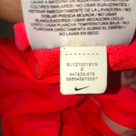 Nike Dri-Fit athletic tank - Picture 7 of 7